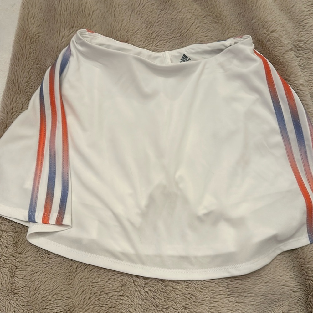 Girls Adidas 10/12 skort